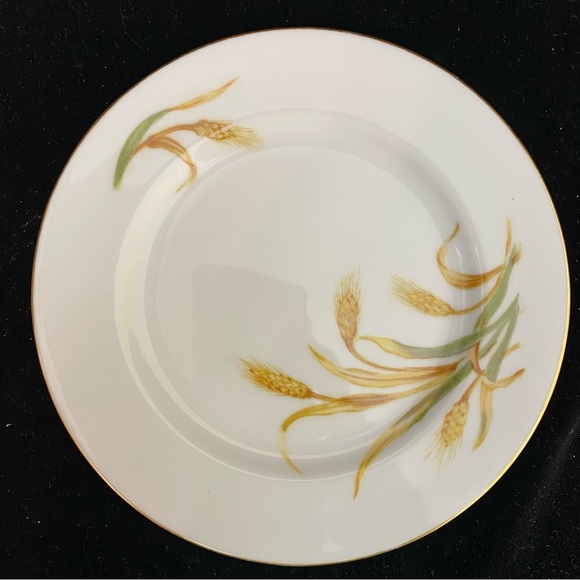 Vintage Set of 8, Puritan China Wheat Pattern Bread/Butter Plates with Gold Trim - Picture 12 of 14